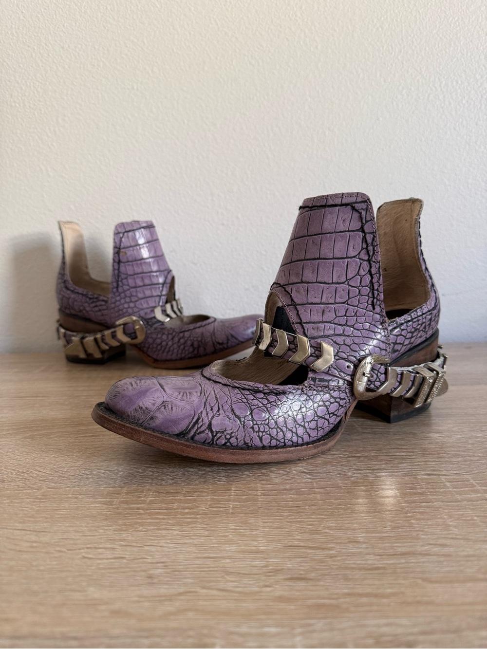 Freebird by Steven Blade purple croco ankle booties Sz 8